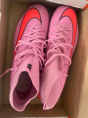 Society Nike