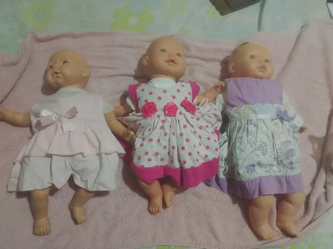 3 bonecas bebes corpinho de pano