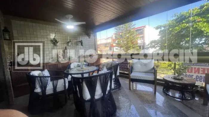Apartamento Lâmina 4 quartos (1 suíte) Recreio dos Bandeirantes Posto 10