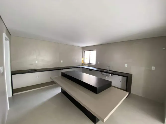 Apartamento residencial de 180 m² com 4 quartos no Centro de Divinópolis