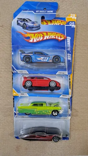 Miniaturas Hotwheels 4 unidades Lacradas 1 64
