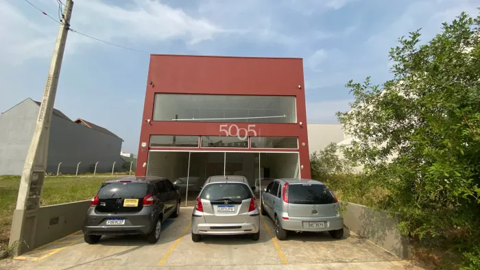 Imóvel comercial disponível para locação no Bairro Itu Novo Centro com 140m² de área const
