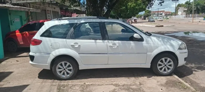 Fiat Palio Week. Attractive 1.4 Fire Flex 8V 2014