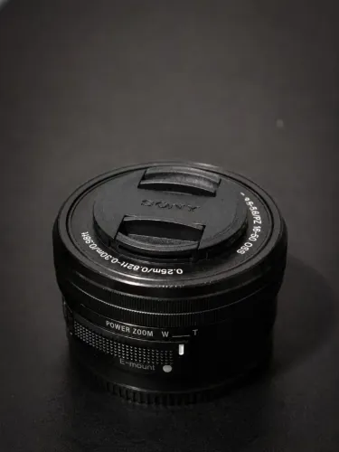 Sony 16-50mm f/3.5-5.6 OSS - E-mount