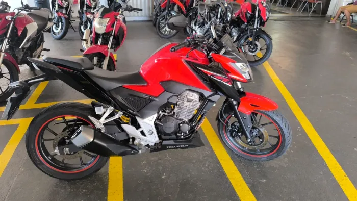 CB 300 Twister cbs