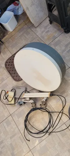 antena parabólica cilíndrica vintage