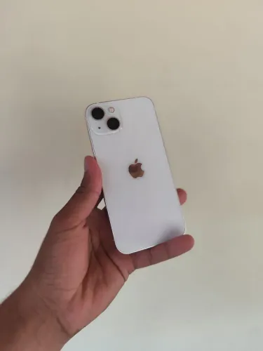 iPhone 13 impecável