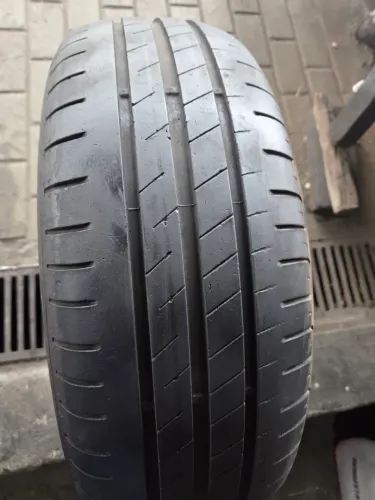 Pneu 195/65/15 Goodyear meia vida