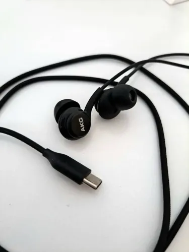 Fone De Ouvido Tipo C Com Microfone Akg Novo (3 meses de Garantia)
