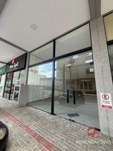 Sala Comercial para Locação em Itapema, 129m² no Tabuleiro