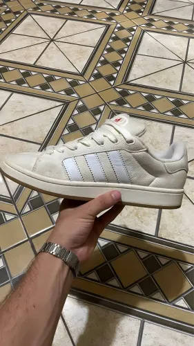 Adidas campus off white tamanho 42