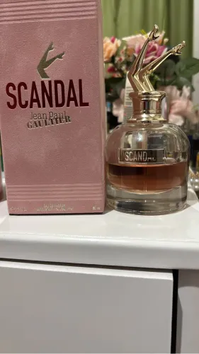 Perfume scandal Jean paul gautier 80ml contém 40ml
