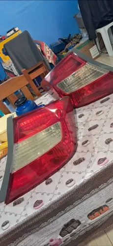 Lanterna traseira civic g9 12 a 16 sem quebrados 