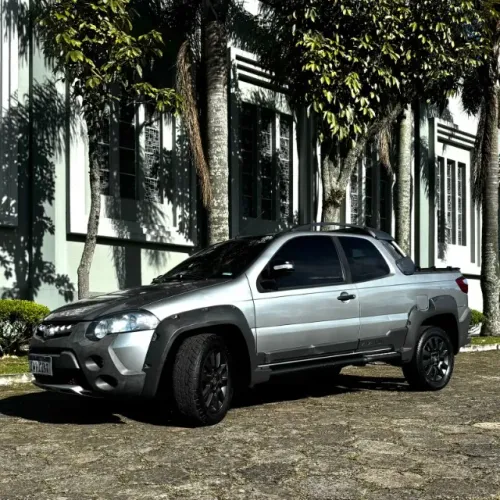 Fiat Strada Adventure1.8/ 1.8 Locker Flex CD 2016