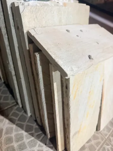 Pedra São Tomé ? Lote com 2,41m² (peças usadas/sobra de obra)