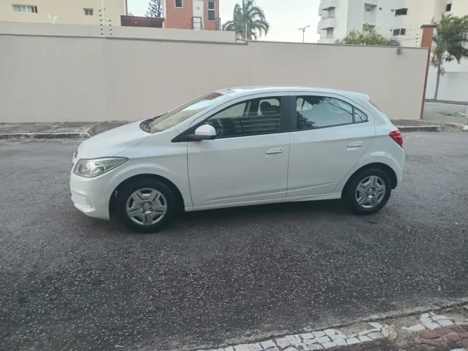 Chevrolet Onix JOY Hatch 1.0 8V Flex Mec. 4P 2018