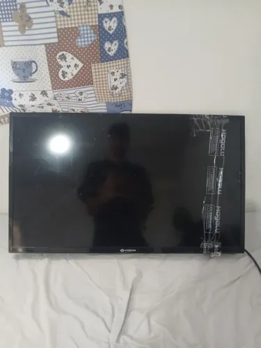 3 Smart Tv's 32 LED Vizzion