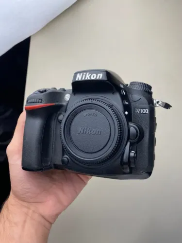 Nikon D7100