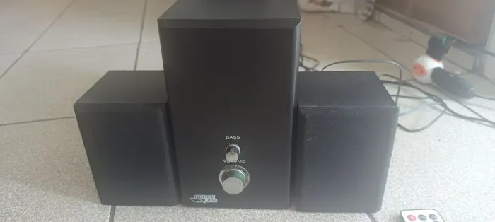 PAR DE MINI CAIXAS COM SUBWOOFER FORCE LINE.