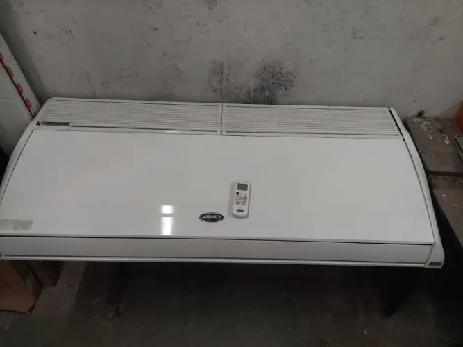 Split Carrier 46000 Btu seminova
