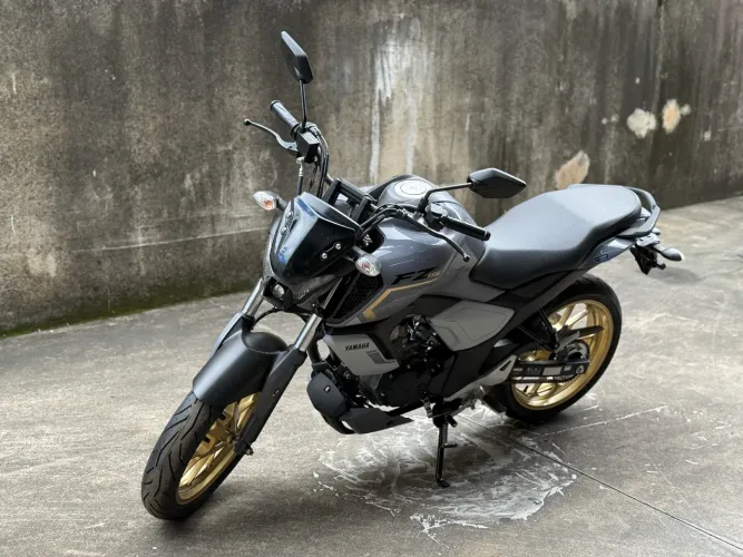 FZ15 CONNECTED CINZA 26/26 0KM EMPLACADA R$9.900,00 + 49x 458,00