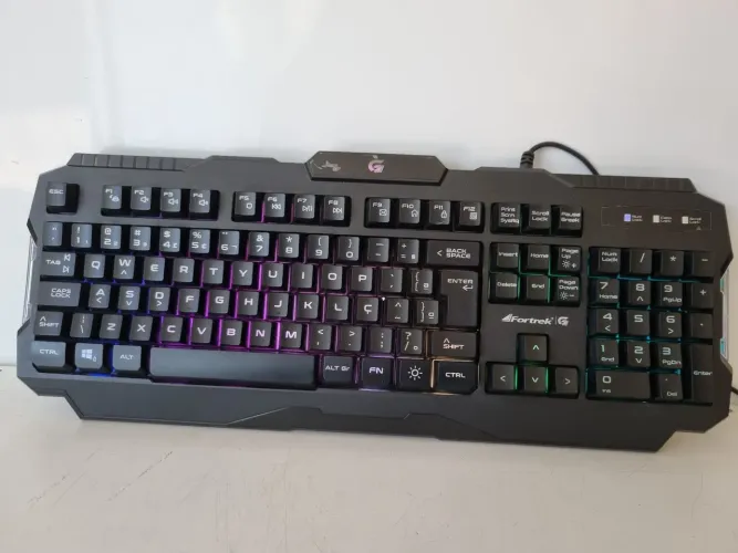 Teclado Gamer Fortrek USB para PC Ótimo Estado