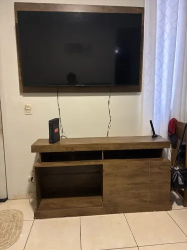 Hacker é painel em ótimo estado