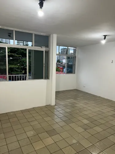 Apartamento em Boa Viagem em frente ao restaurante entre amigos - o bode