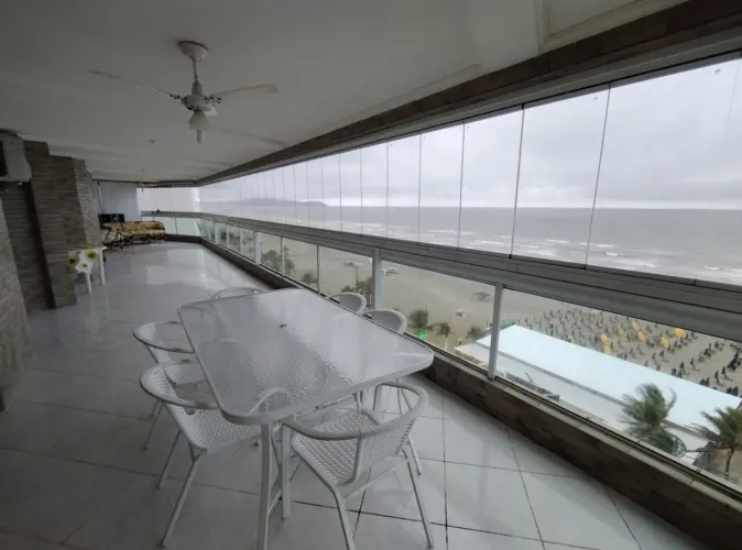 Apto frente total mar 3 suítes,andar alto 3 vagas de garagem