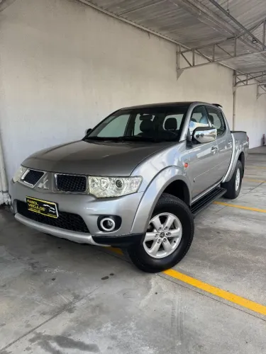 Mitsubishi L200 Triton HPE 3.2 CD TB Int.diesel AUT 2013