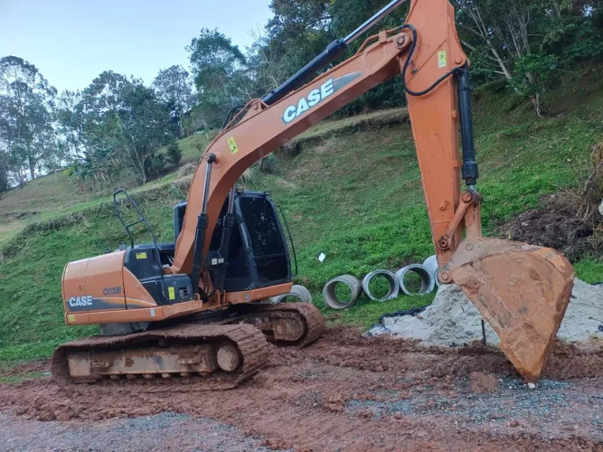 Escavadeira case CX130B