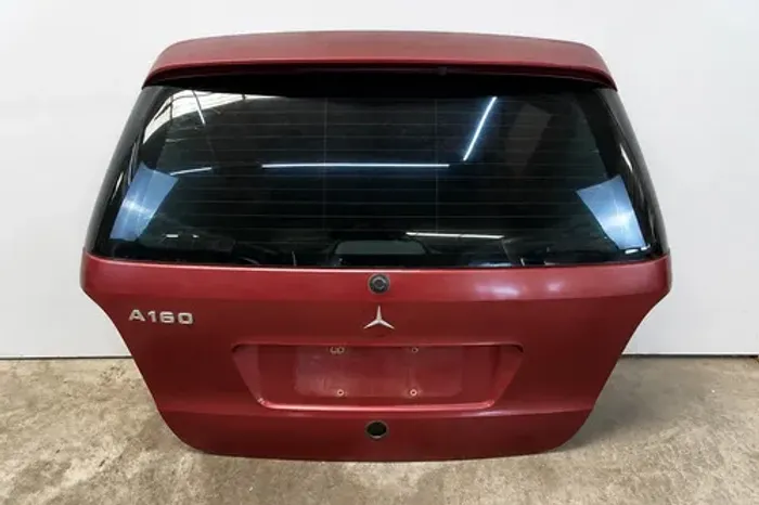 Tampa Traseira Mercedes A160 1999 2004 Detalhe Vermelho
