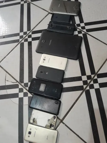 celulares e Tablets para sucata ou aproveitamento de peças 200 reais 