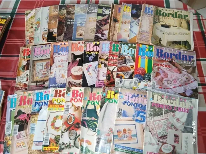 Revistas A arte de Bordar Ponto Cruz-60 unidades- gratis 7 revistas