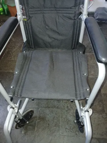 Cadeira de rodas Alumínio novíssima