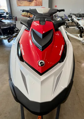 Jet Ski Sea Doo GTS 130, em estado de novo, revisado 
