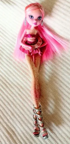 Barbie "Shyn'e" Moda e Magia