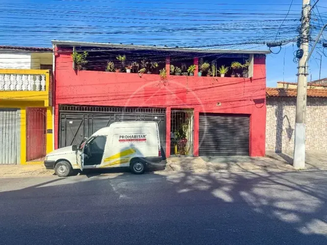 Casas com 7 quartos à venda em Vila Natal