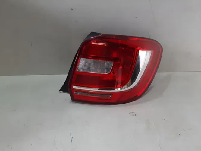 Lanterna Traseira Direita Sandero 2015 2016 A 2020 19122504