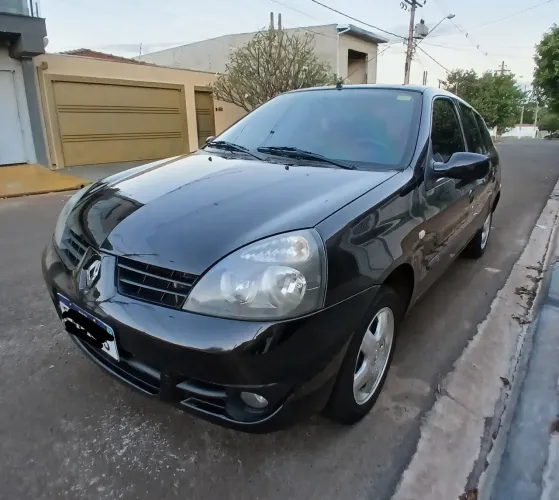 Renault Clio Sed. Privilège Hi-flex 1.6 16V 4P 2009