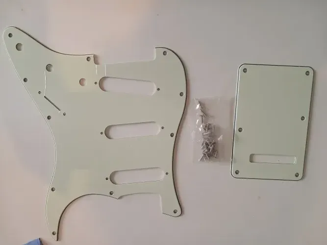 Escudo Guitarra Stratocaster SSS Novo Verde