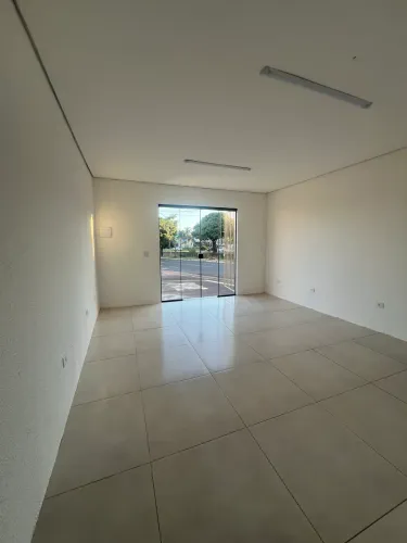 Alugo Imóvel comercial (esquina para Ernesto Geisel)