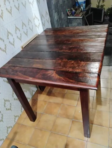Mesa rústica