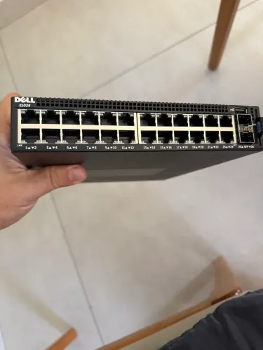 Switch gerenciável Dell x1026 - excelente