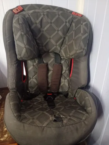 Vendo cadeira de bebê para carro