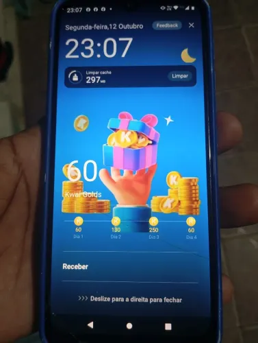 Vendo celular mg20 pequeno trincado não atrapalha em nada celular top