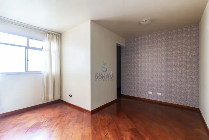 APARTAMENTO NO NOVO MUNDO 3 QUARTOS, 1 BANHIRO E 1 VAGA DE GARAGEM - PRÓXIMO AO SHOPPING