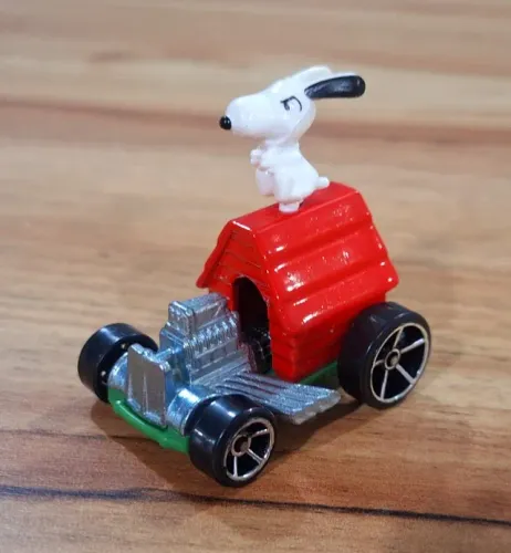 Hot Wheels Snoopy - HW City: Tooned Series 2015 (Loose)