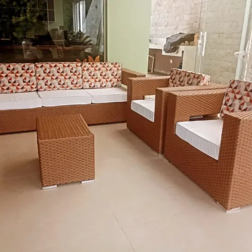 Sofá quadrado vazado
