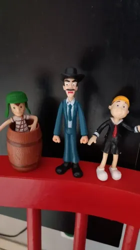 bonecos colecionáveis inspirados na série Chaves Animado.